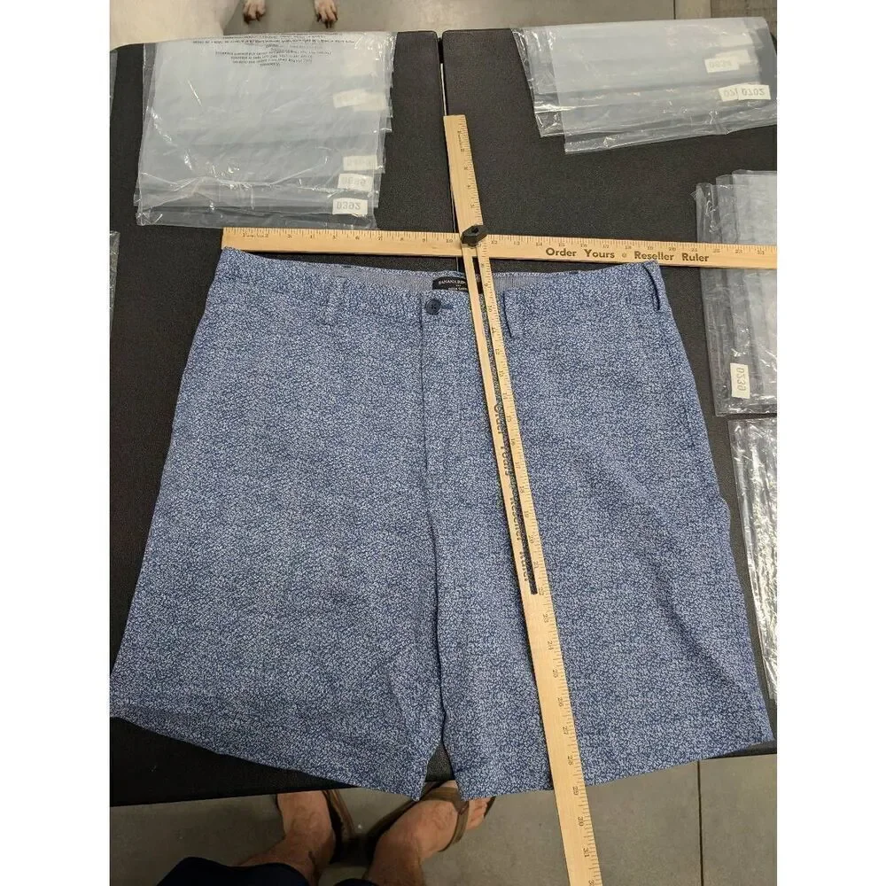 Banana Republic Stretch “Aiden” Short Men's 38